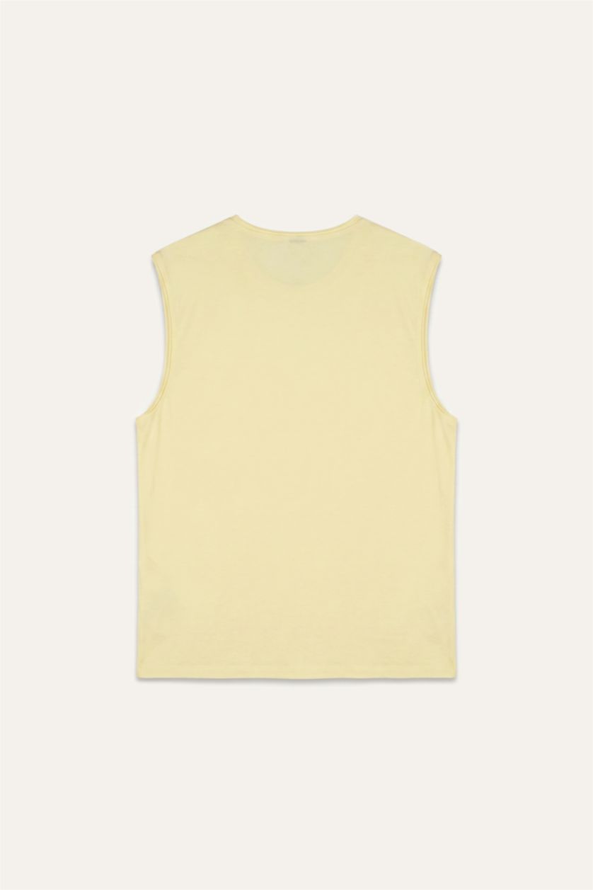 Men Light Yellow Boxy Fit Crew Neck Sleeveless Tank Top