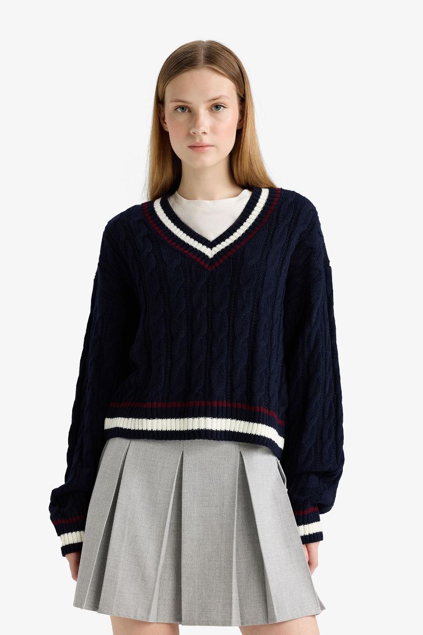 WOMAN NAVY Regular Fit V Neck Knit Pullover