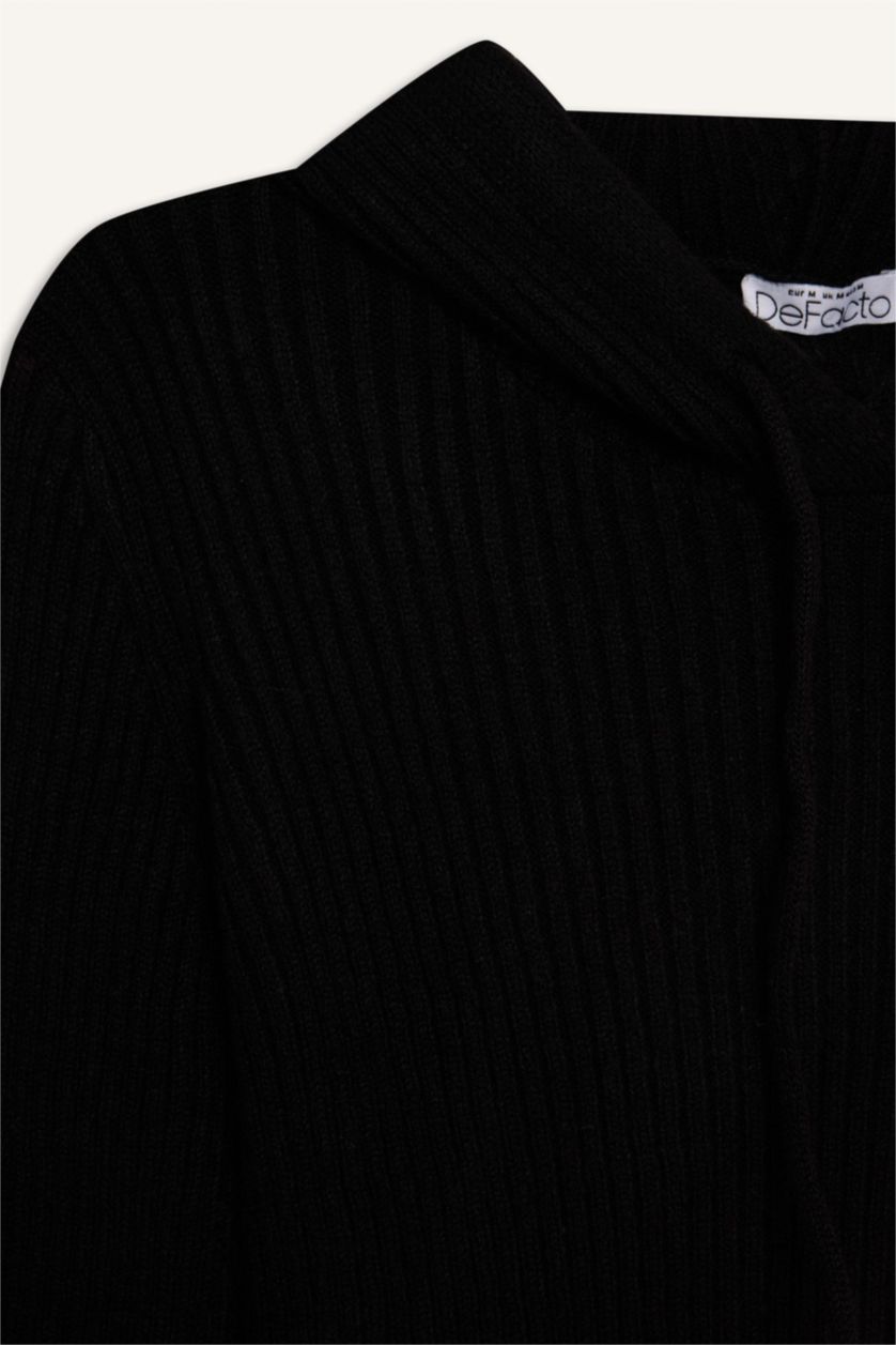 Kadın Siyah Regular Fıt Kapüşonlu Triko Kazak