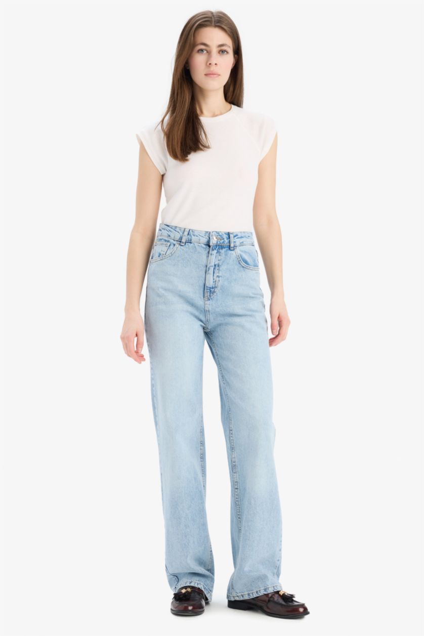 Woman Ecru Slim Fit Crew Neck Basic T-Shirt