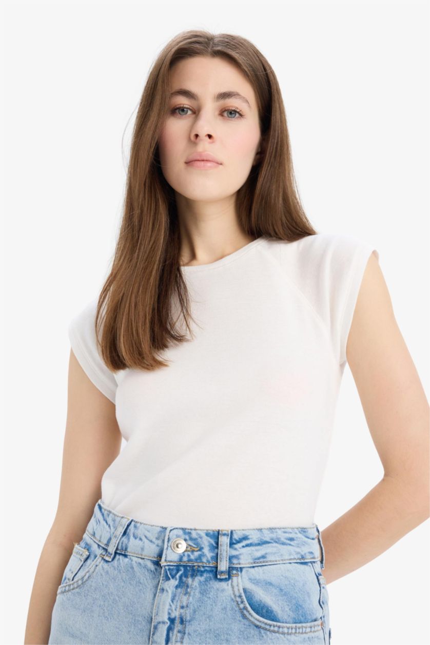 Woman Ecru Slim Fit Crew Neck Basic T-Shirt