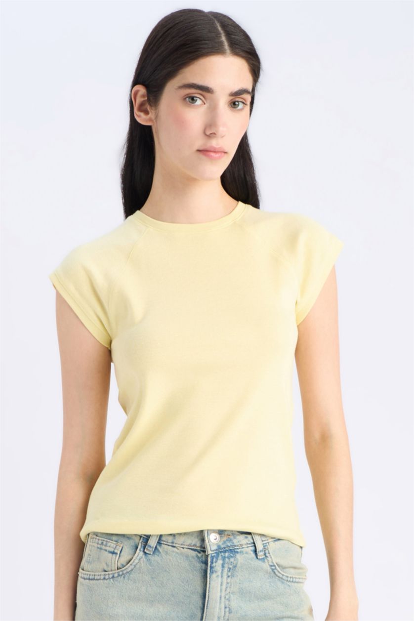 Woman Light Yellow Slim Fit Crew Neck Ribana Short Sleeve T-Shirt