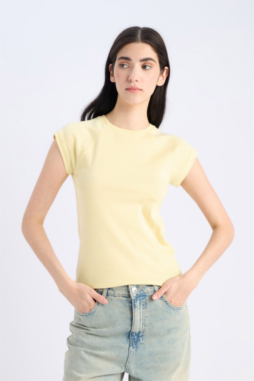 Woman Light Yellow Slim Fit Crew Neck Ribana Short Sleeve T-Shirt