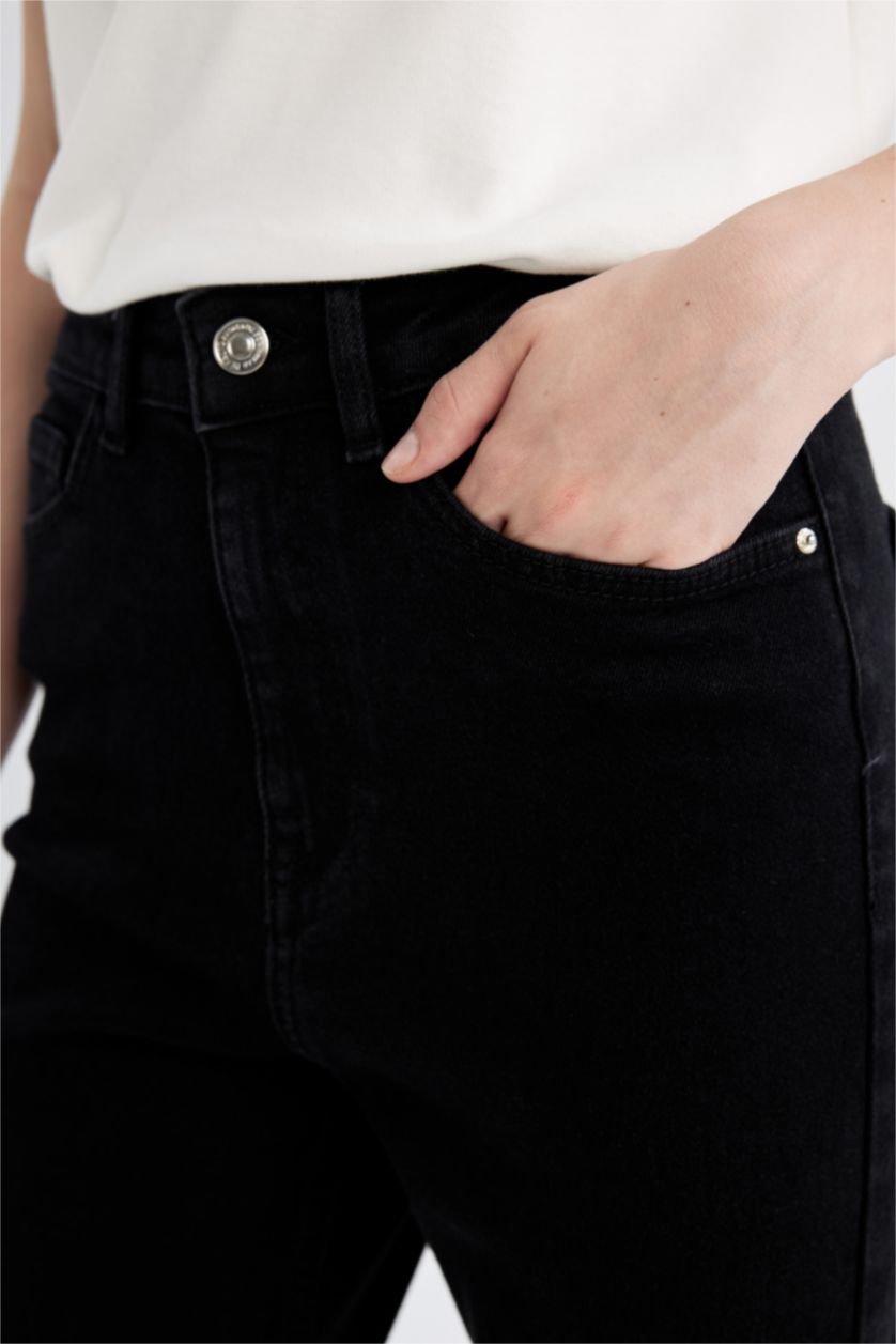 Kadın Siyah Mary Vintage Straight Fit Yüksek Bel Paça Ucu Kesik Bilek Boy Jean Pantolon