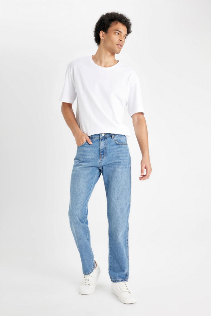 MAN Blue Straight Fit Normal Waist Jeans