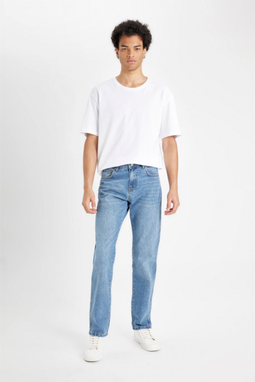 MAN Blue Straight Fit Normal Waist Jeans