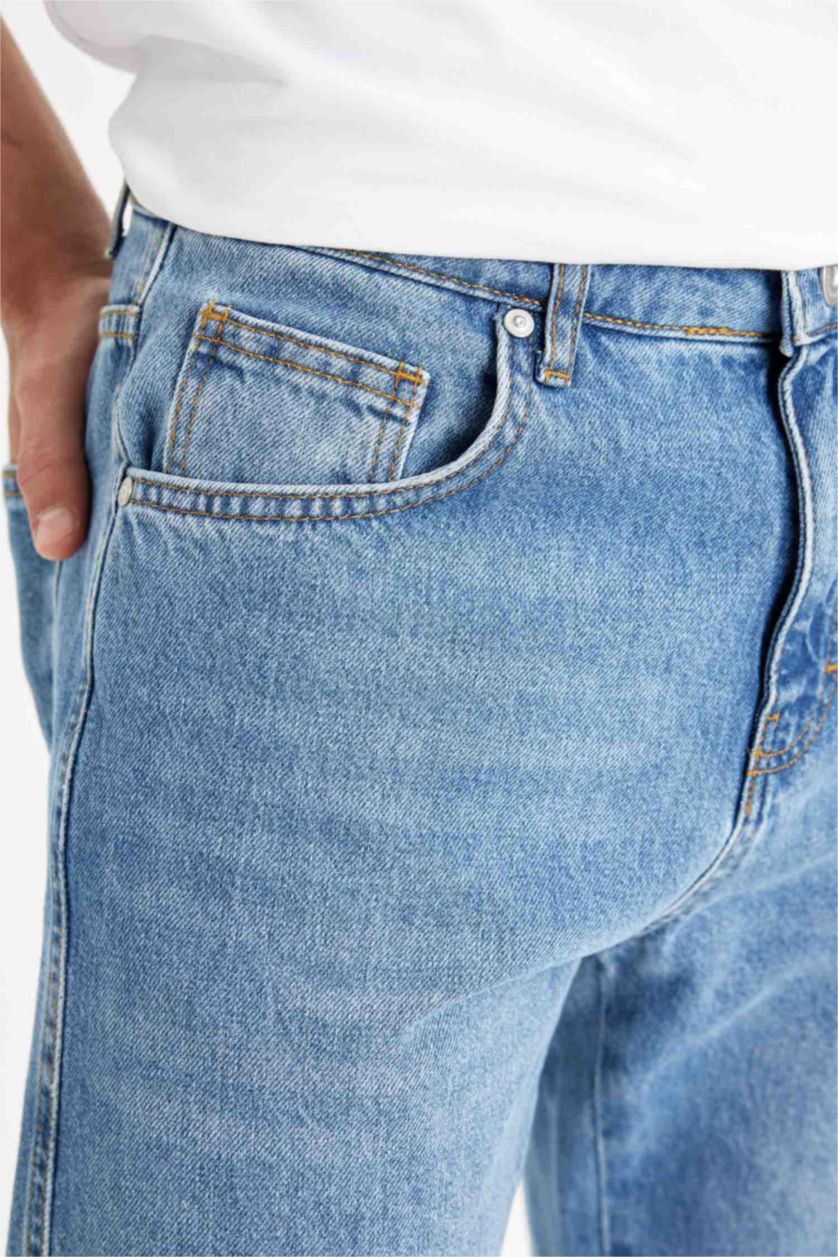 MAN Blue Straight Fit Normal Waist Jeans