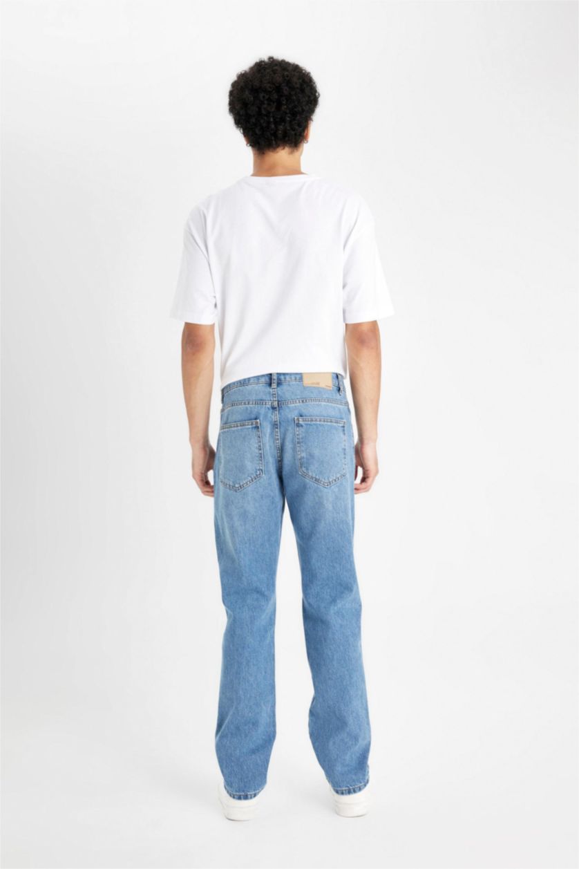 MAN Blue Straight Fit Normal Waist Jeans