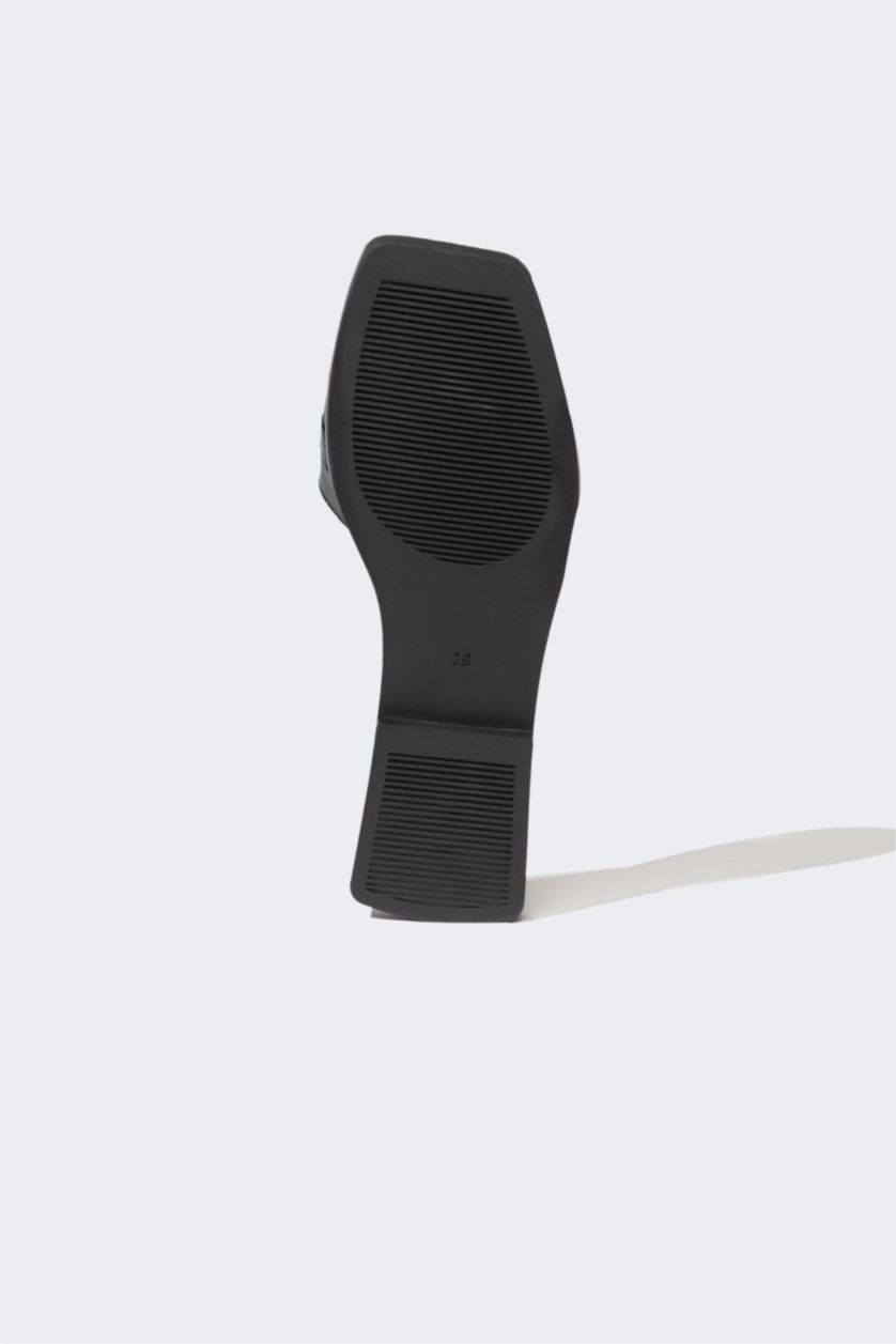 WOMAN Black Woman Flat Sole Single Strap Faux Leather Slippers