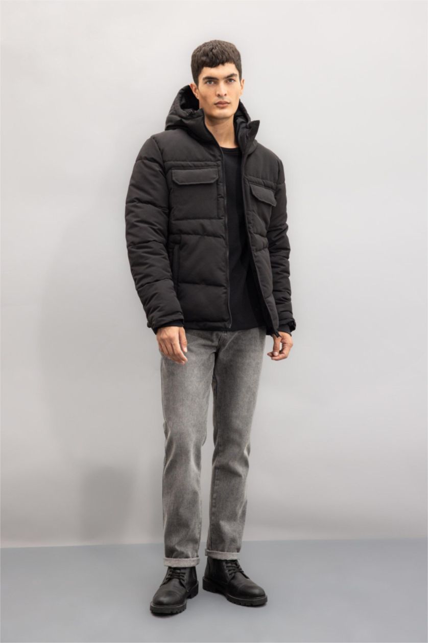 Erkek Siyah Slim Fit Şişme Mont Dar Kesim Kapüşonlu Cepli Fermuarlı