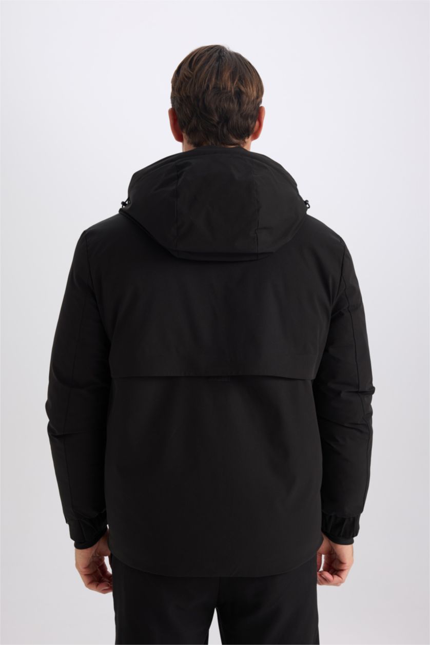 Erkek Siyah Su İtici Slim Fit Dar Kesim Kapüşonlu Fermuarlı Çıtçıt Kapamalı Cepli Mont