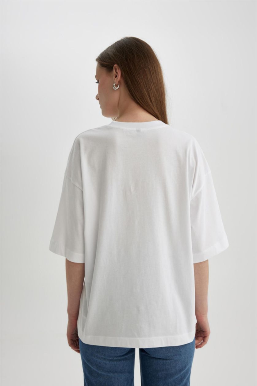 Woman White Oversize Fit Crew Neck Slogan Short Sleeve T-Shirt