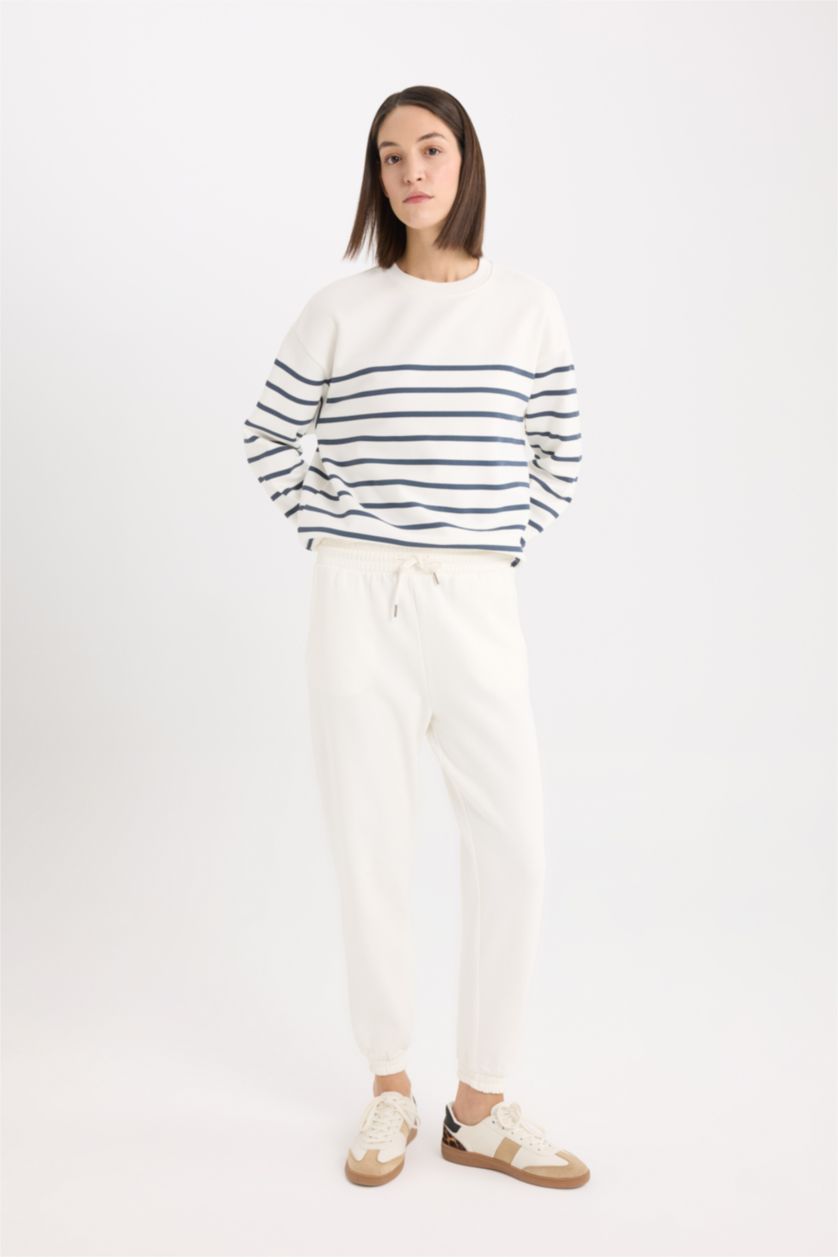 Kadın Ekru Relax Fit Bisiklet Yaka Çizgili Sweatshirt