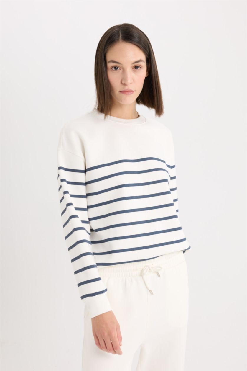 Kadın Ekru Relax Fit Bisiklet Yaka Çizgili Sweatshirt