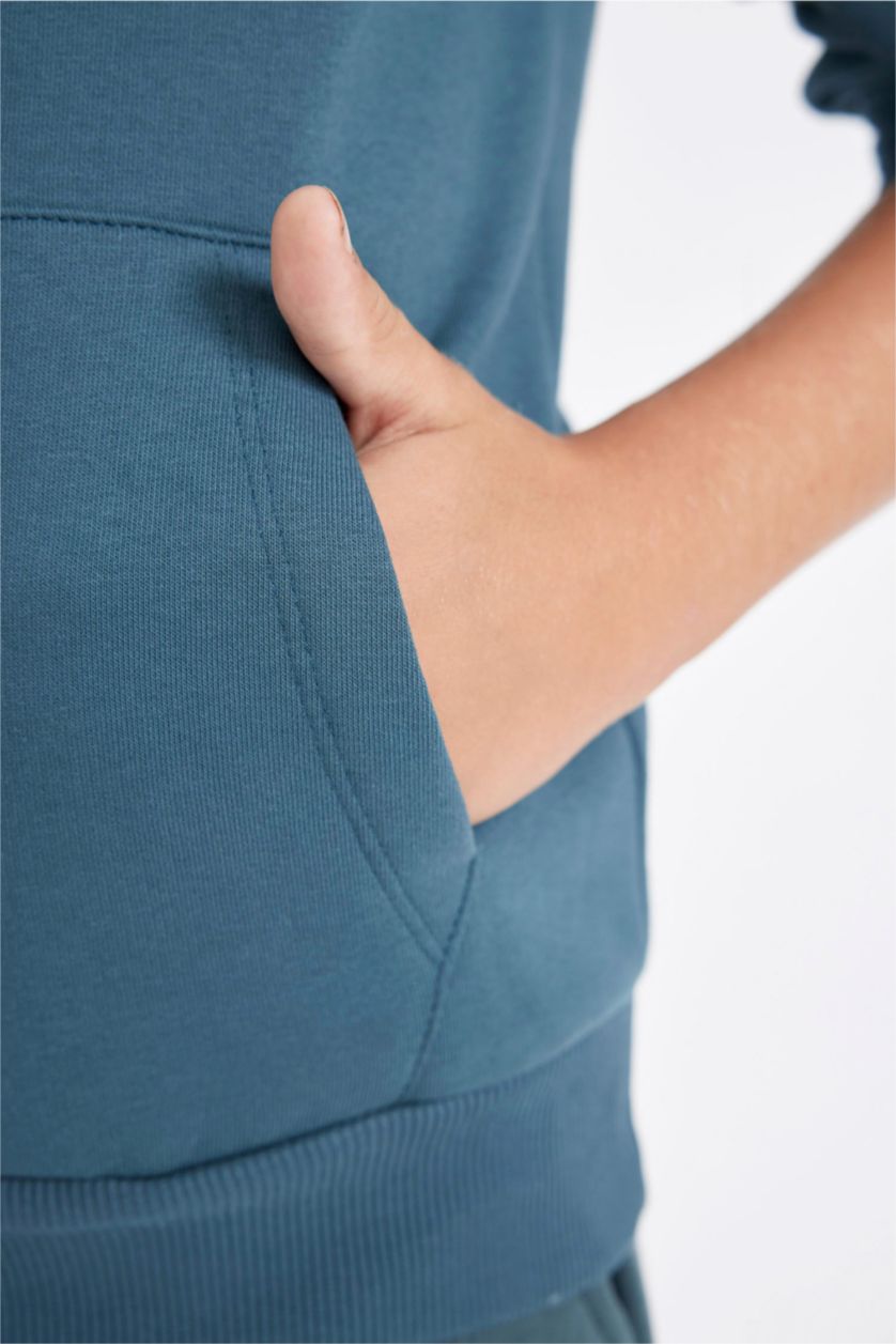 أولاد أخضر غامق سويت شيرت للمدرسه ولادي قصة عادية بجيب