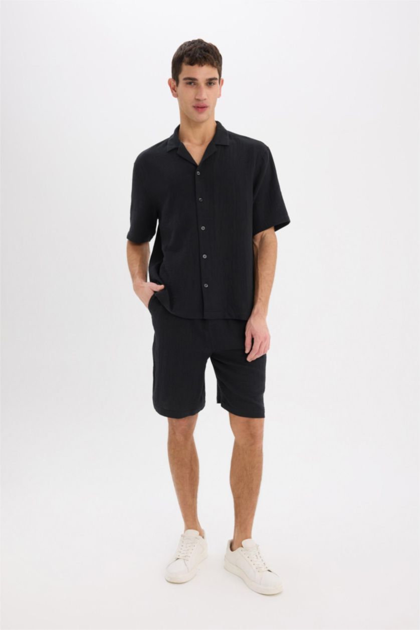 رجال أسود شورت قصة مريحة