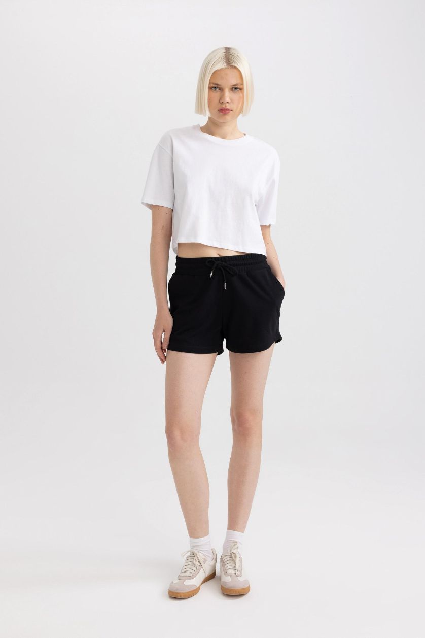 WOMAN Black Regular Fit Normal Waist Regular Hem Bermuda