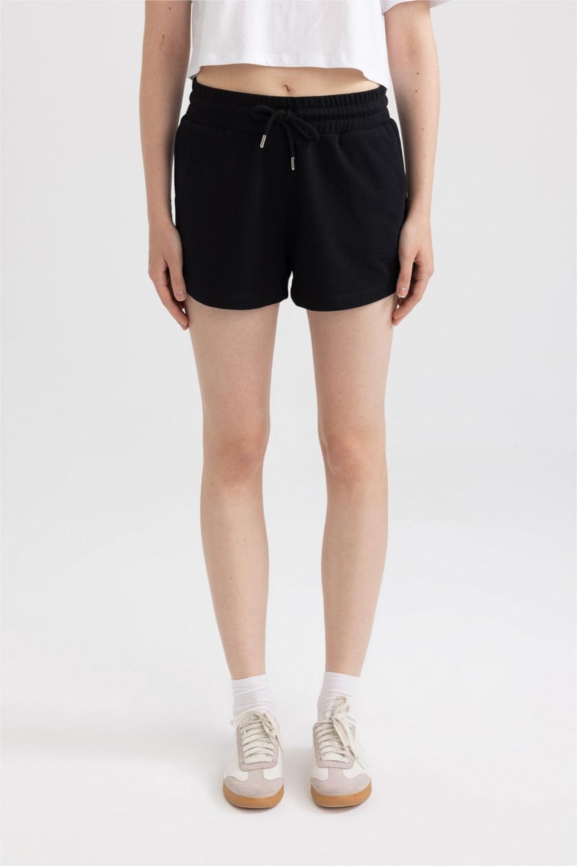 WOMAN Black Regular Fit Normal Waist Regular Hem Bermuda