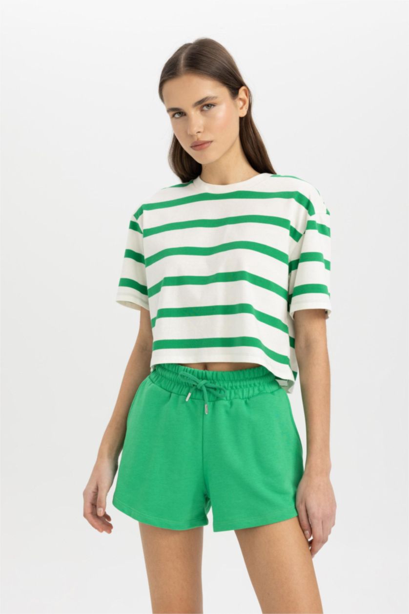 نساء أخضر شورت قصير بخصر عادي قصة عادية