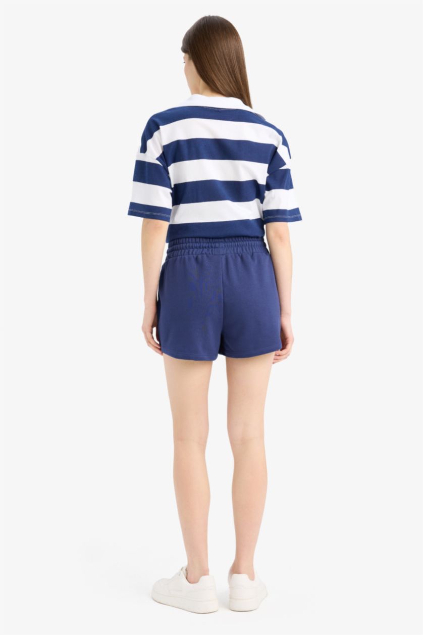 WOMAN NAVY Regular Fit Regular Waist Tied Shorts