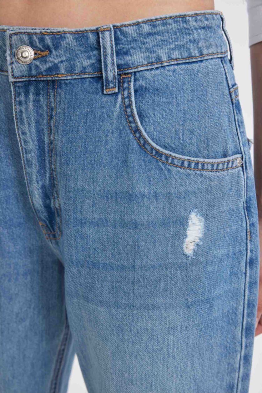 حريمي أزرق بنطلون جينز بوي فريند بخصر عالي بفتحة من الرجل