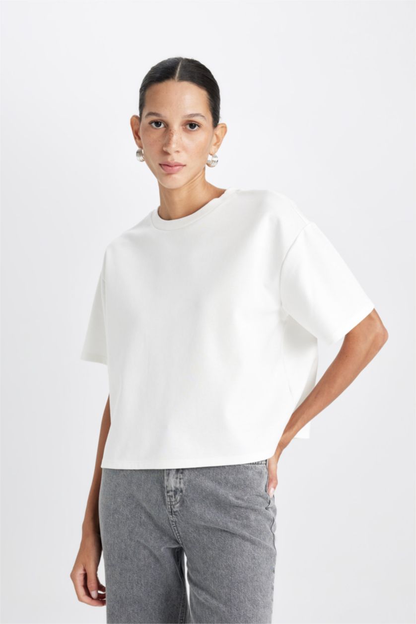 حريمي بيج فاتح Relax Fit Short Sleeve T-Shirt