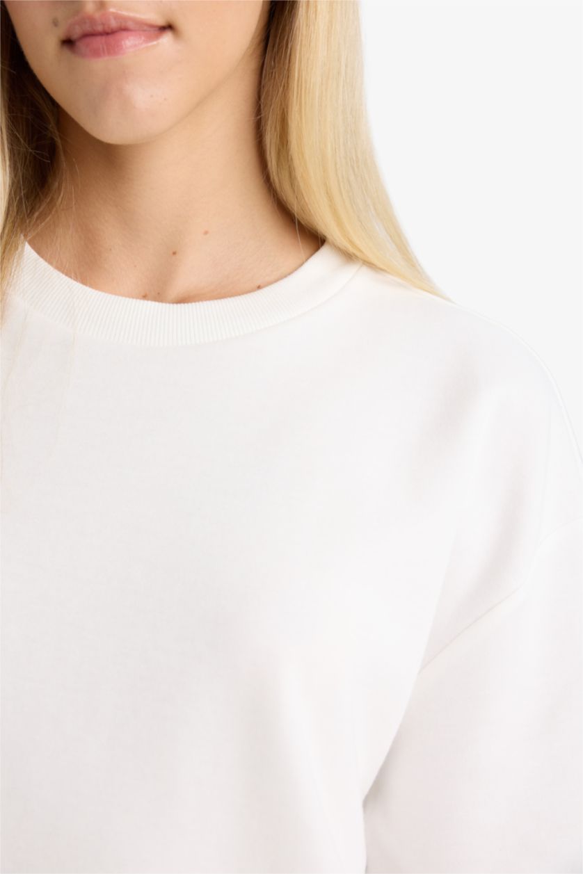 Woman Ecru Oversize Loose Fit Crew Neck Basic Short Sleeve T-Shirt