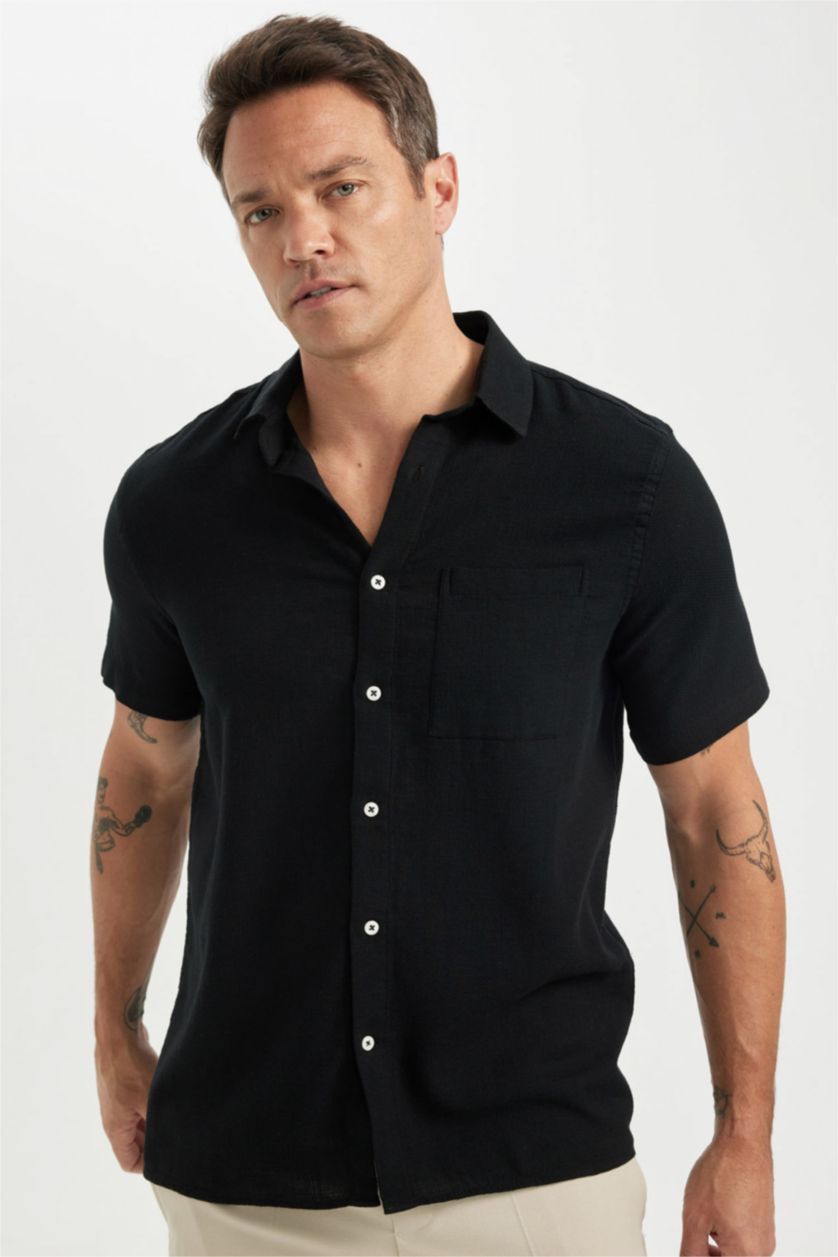 Man Black Regular Fit Polo Collar Cotton Short Sleeve Shirt