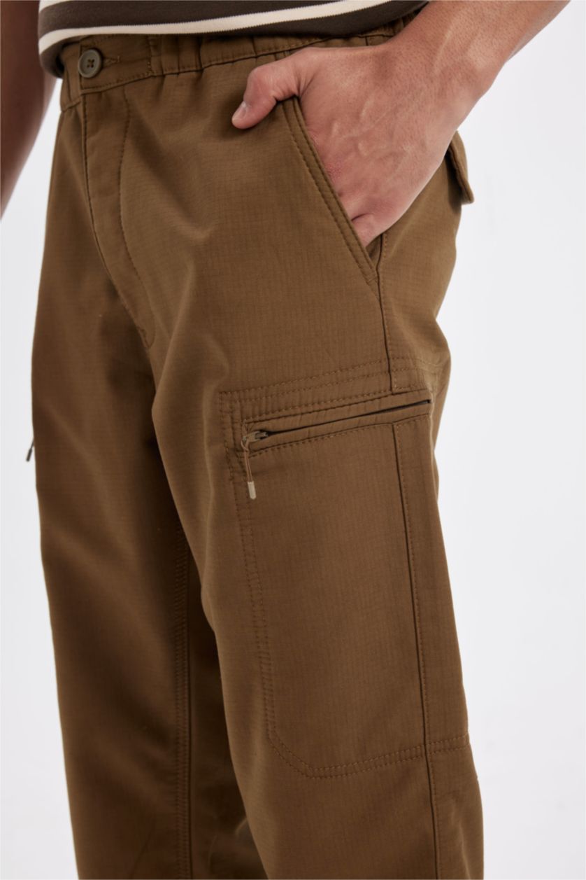 Ерлер Қоңыр қалыпты пішім Шалбар