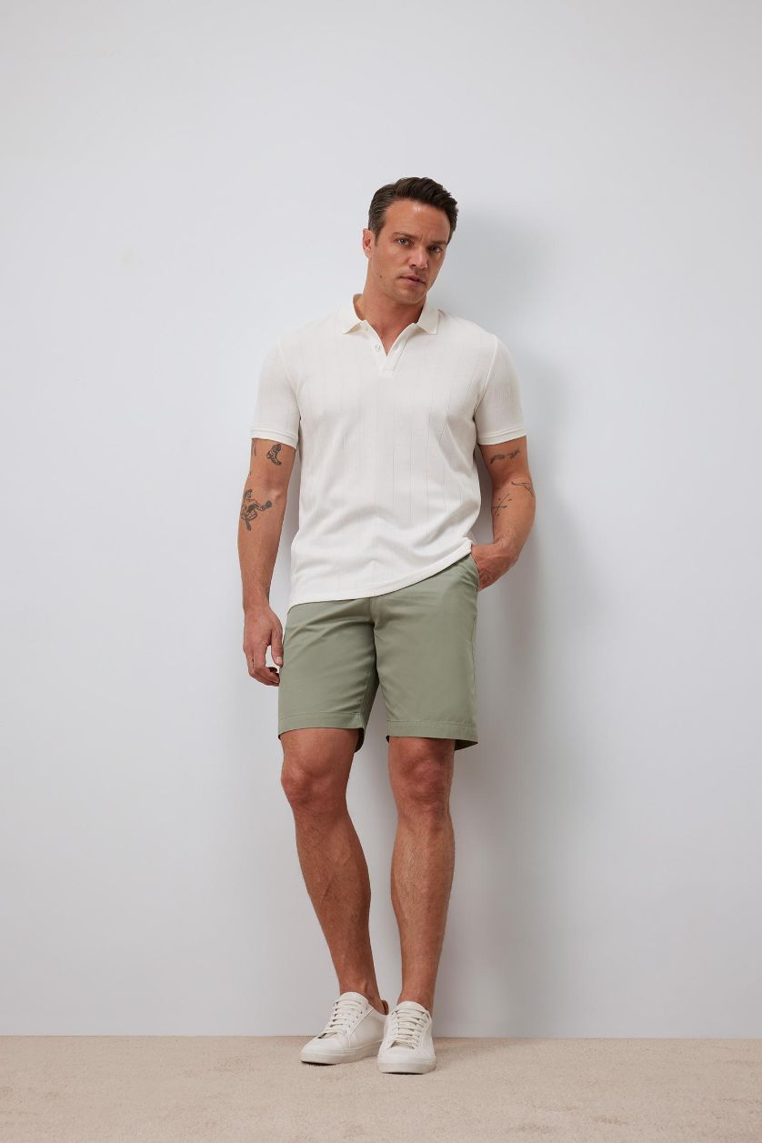 Мужчины Зеленый Габардиновые бермуды, регулярный фасон