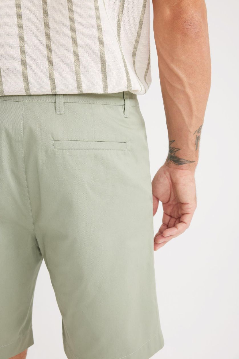 Мужчины Зеленый Габардиновые бермуды, регулярный фасон