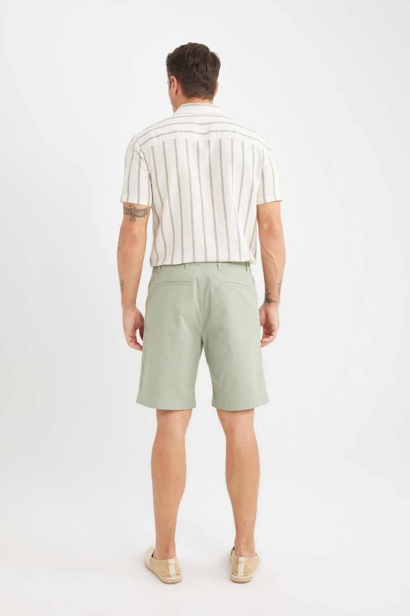 Мужчины Зеленый Габардиновые бермуды, регулярный фасон
