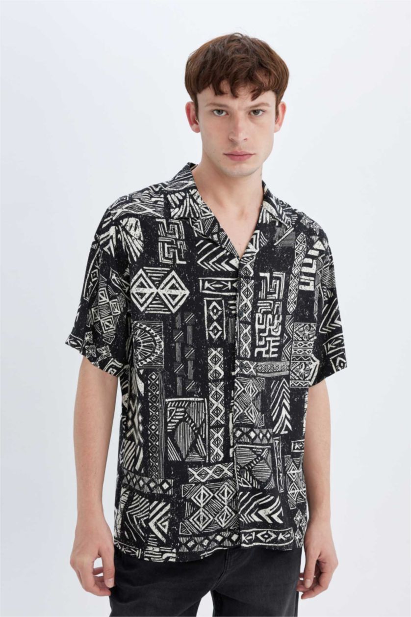 Man Black Regular Fit Printed Viscose Short Sleeve Shirt