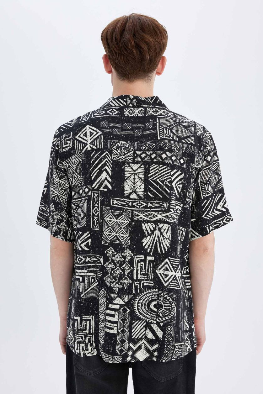 Man Black Regular Fit Printed Viscose Short Sleeve Shirt