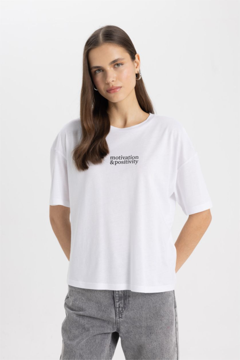 Woman Violet Beyaz Relax Fit Crew Neck Slogan Printed T-Shirt