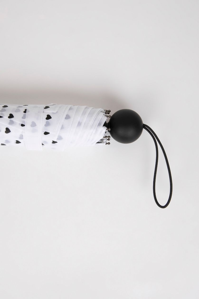 Kadın Beyaz Kadın Kalp Desenli Katlanır Şemsiye