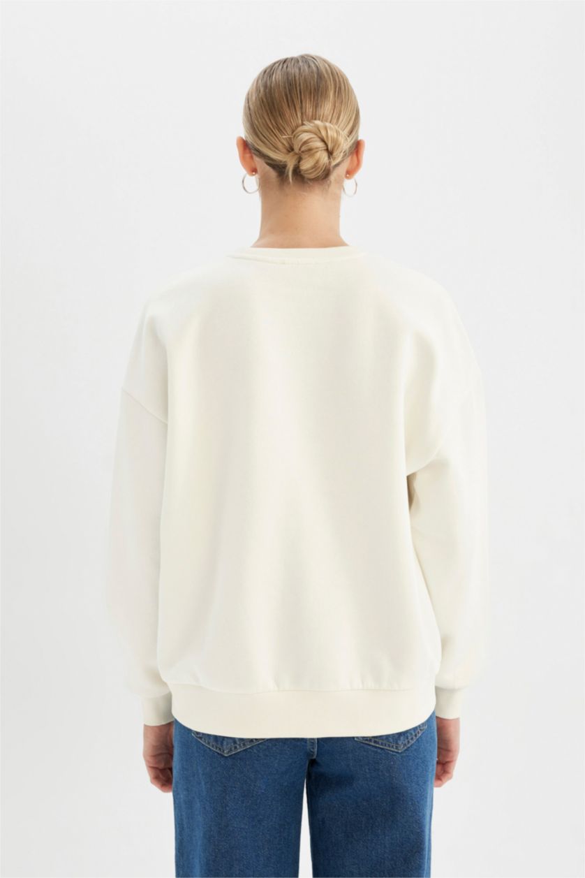 Kadın Kırık Beyaz Loose Fit Bisiklet Yaka Baskılı Kalın Sweatshirt