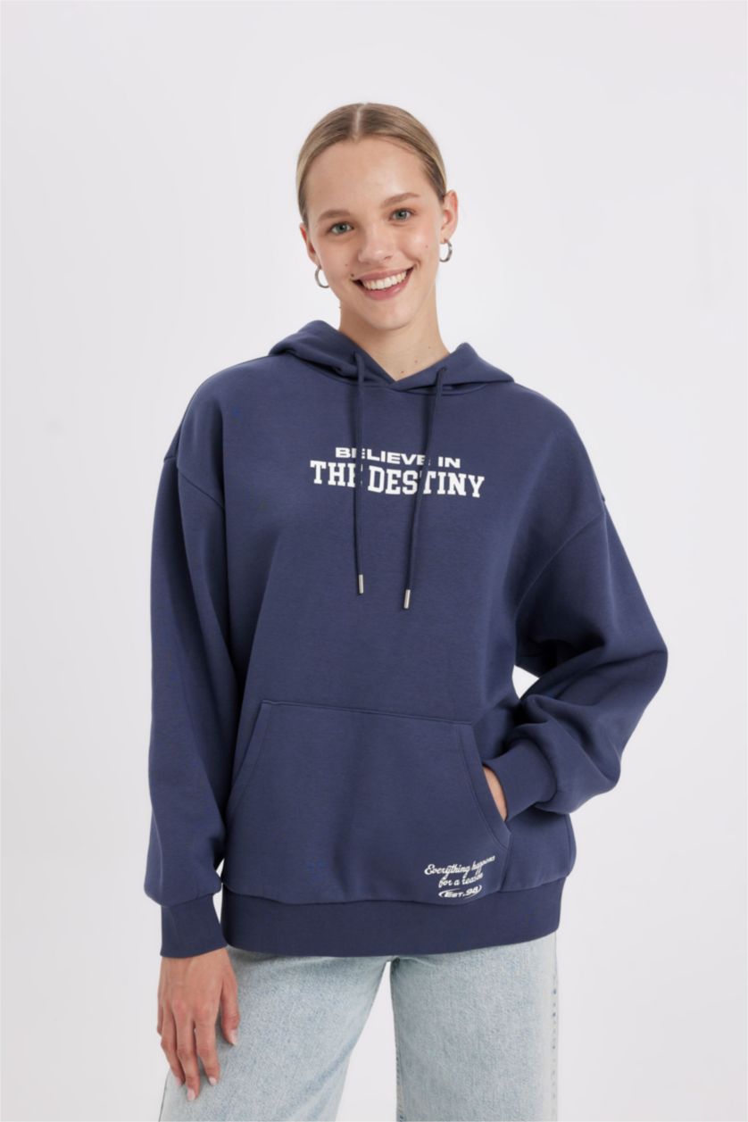 Kadın Açık Lacivert Oversize Geniş Kalıp Kapüşonlu Cepli Sırt Baskılı Kalın Sweatshirt