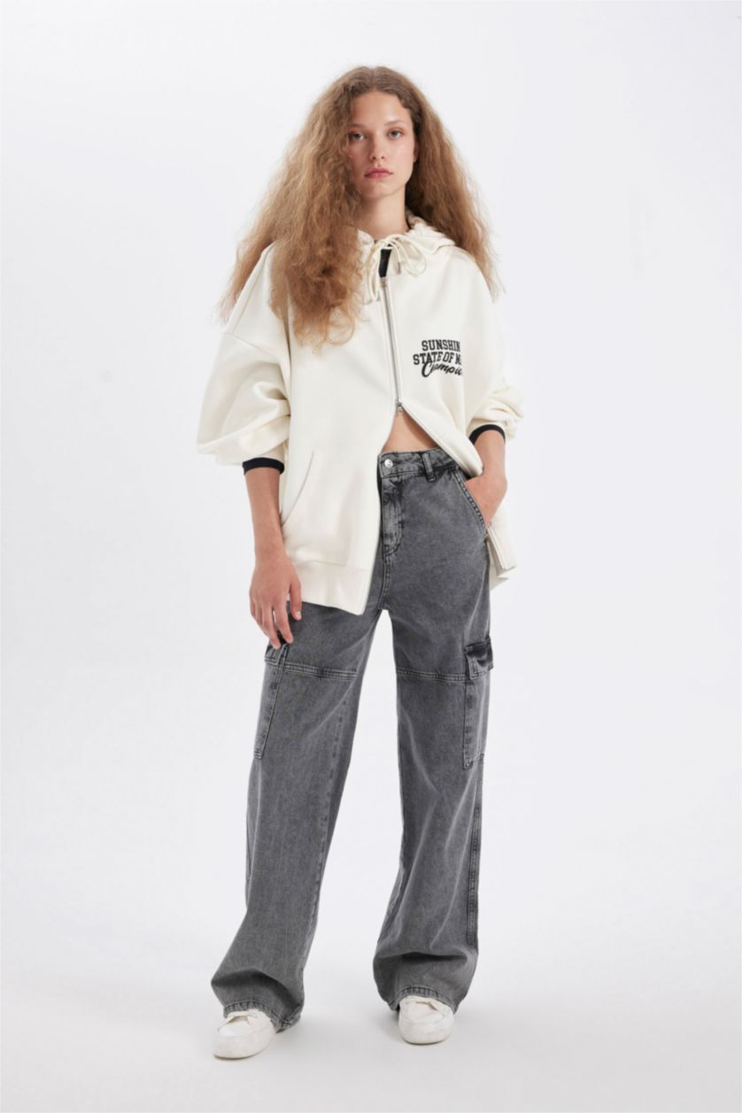 Kadın Kırık Beyaz Oversize Geniş Kalıp Kapüşonlu Sırt Baskılı Kalın Fermuarlı Sweatshirt