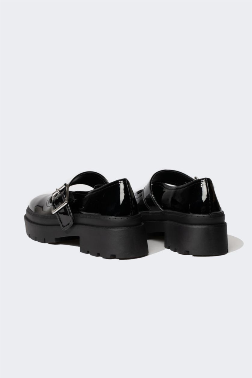 Woman Black Woman Faux Leather Thick Sole Classic Shoes