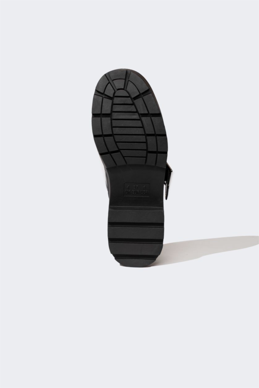 Woman Black Woman Faux Leather Thick Sole Classic Shoes