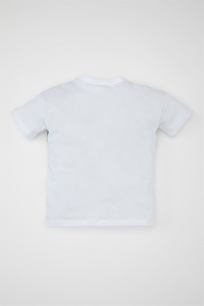 طفل صغير أبيض تيشيرت نص ردن قصة عادية بطبعة شعار