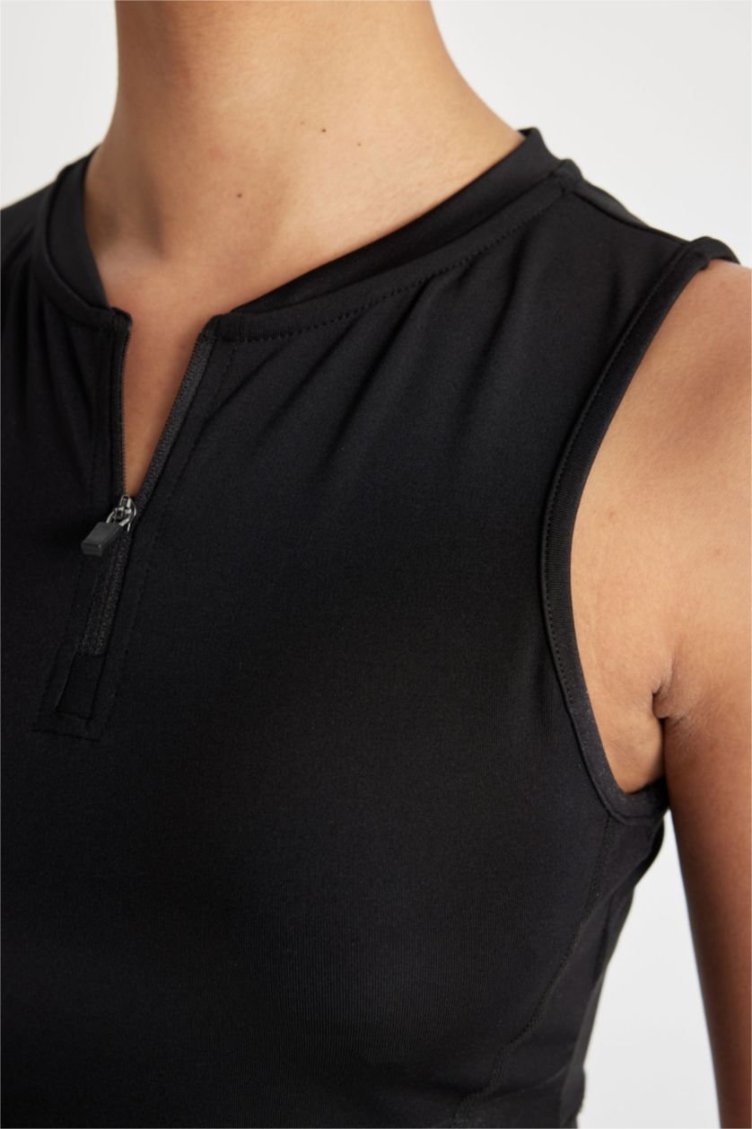 WOMAN Black Crew Neck Heavy Fabric Crop Top