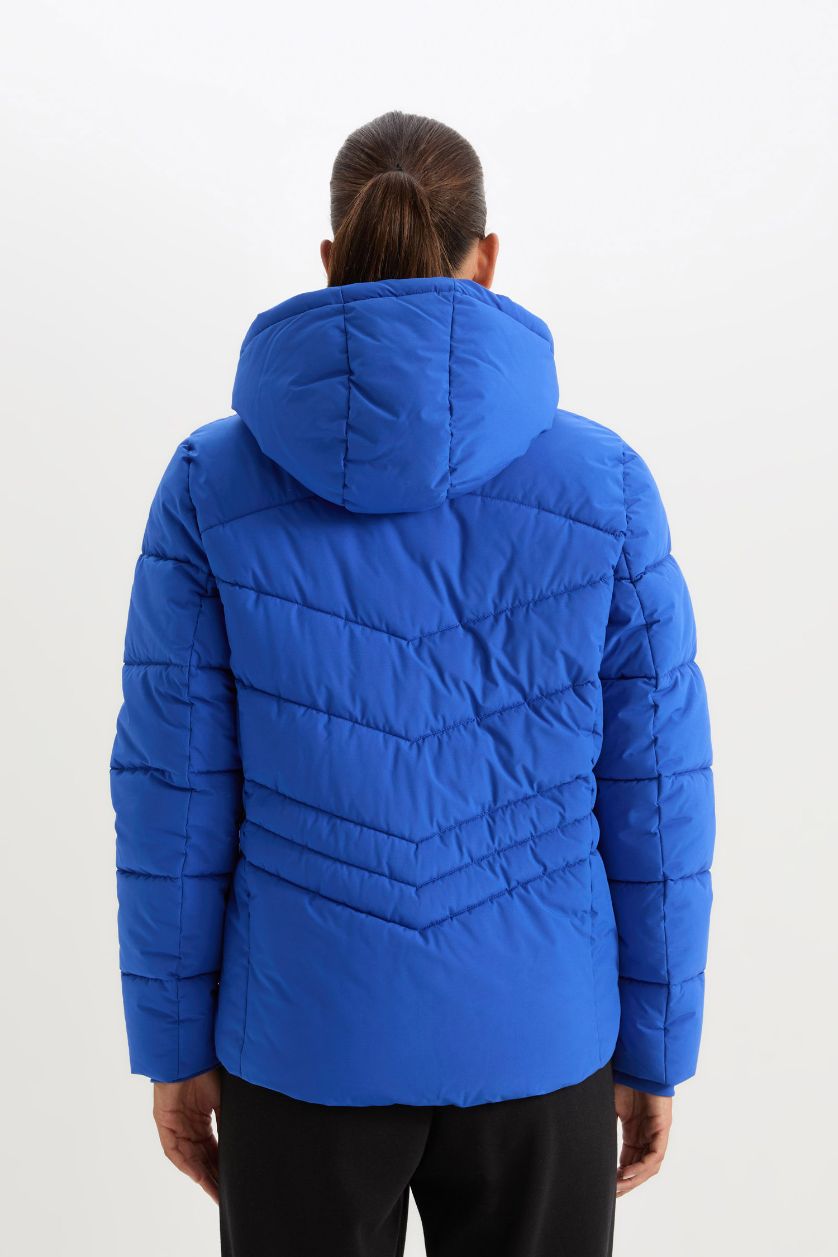 نساء أزرق فاقع قمصلة نفخ قصة عادية بغطاء للرأس طارد للماء