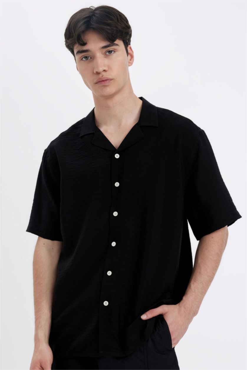 Man Black Relax Fit Polo Neck Short Sleeve Shirt