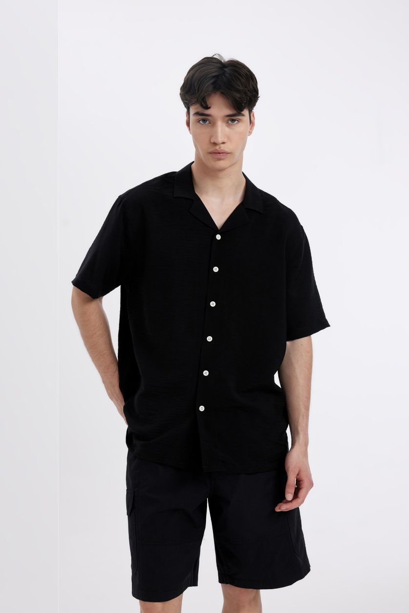 Man Black Relax Fit Polo Neck Short Sleeve Shirt