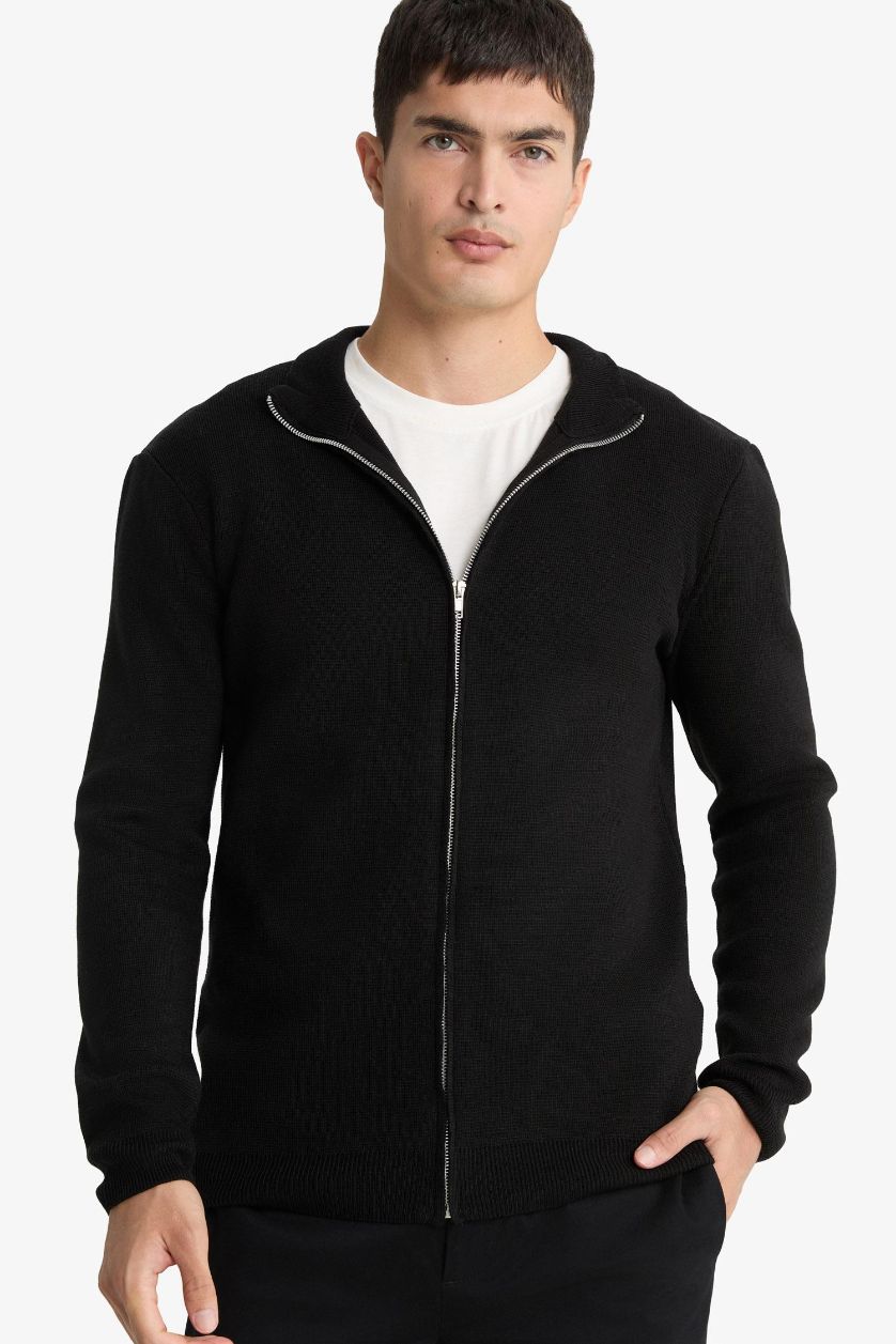 Erkek Siyah Standart Fit Dik Yaka Fermuarlı Triko Hırka