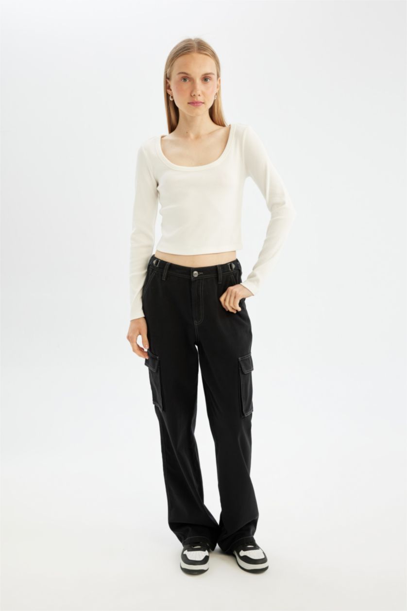 حريمي اوف وايت تي شيرت كم طويل سليم فيت مضلع