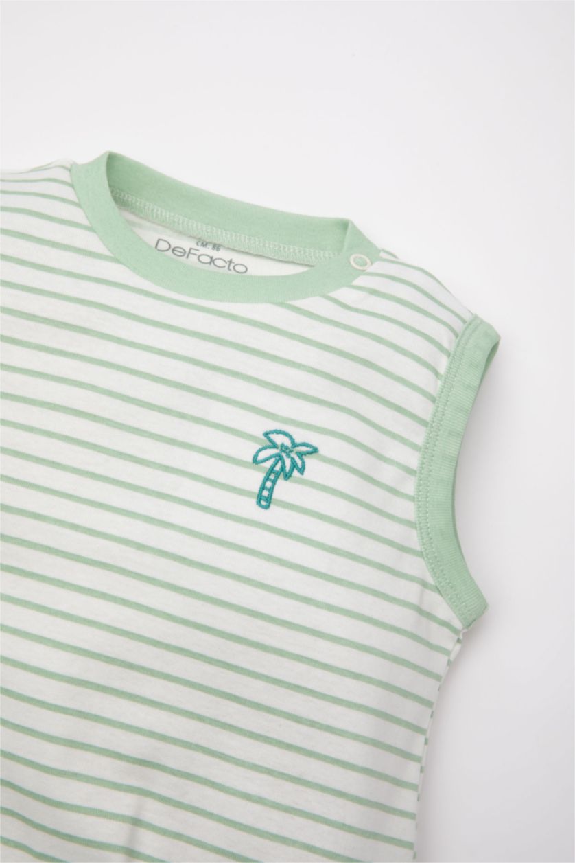 طفلة صغيرة بيج فاتح سالوبيت بيبي اولادي مخطط مضلع حديثي الولادة بياقة مستديرة