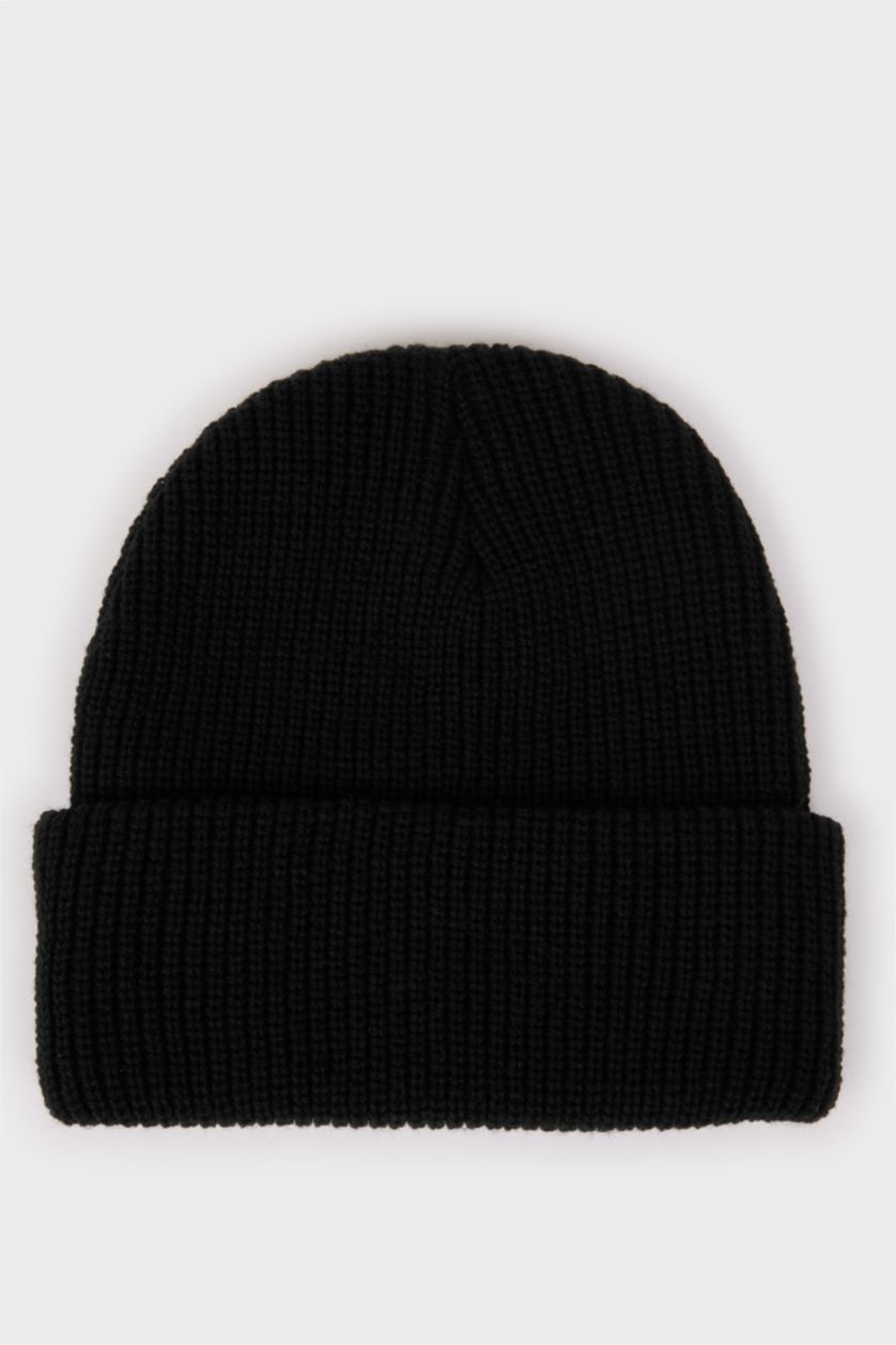 BOYS & TEENS Black Boy Knit Beanie
